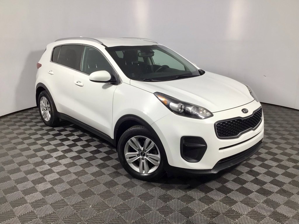Used 2017 Kia Sportage LX w/ LX Popular Package image 3