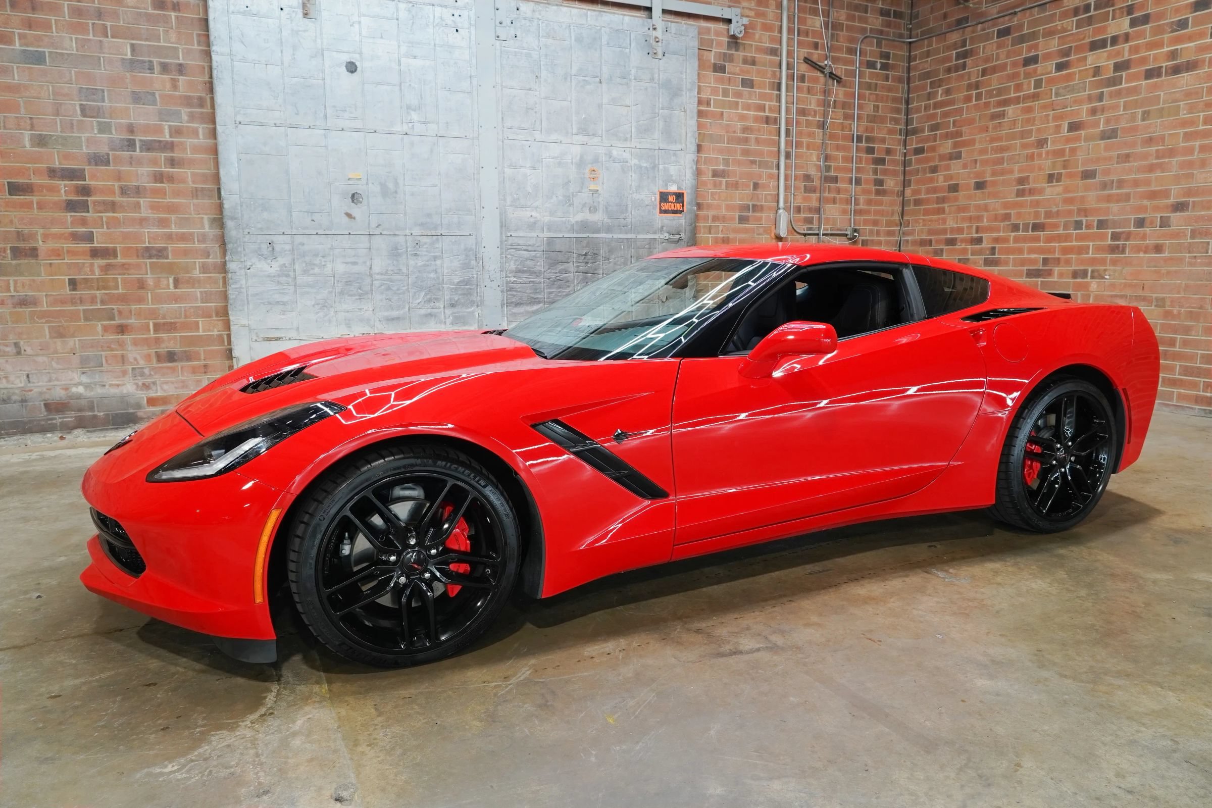 Used 2019 Chevrolet Corvette Stingray Coupe w/ Carbon Flash Badge Package RWD image 7