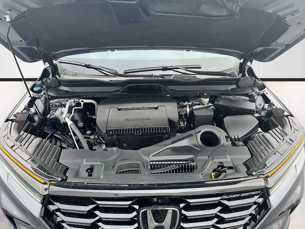 Used 2025 Honda Pilot Black Edition image 33