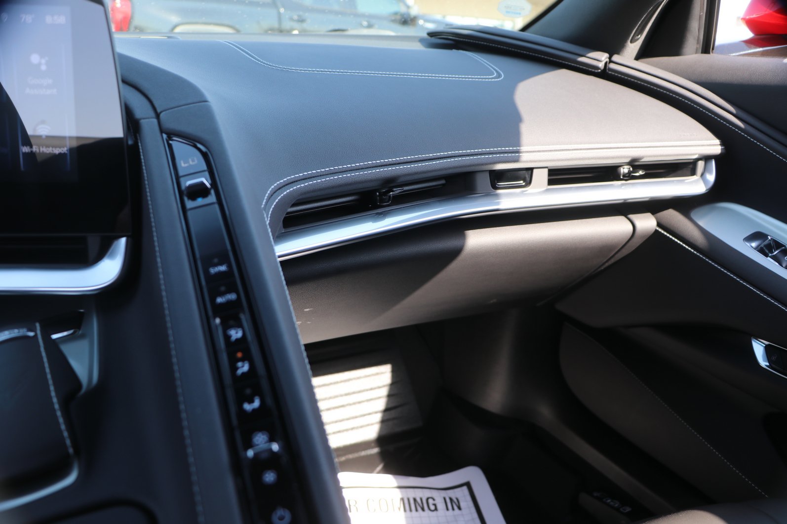 Used 2025 Chevrolet Corvette Z06 RWD image 24