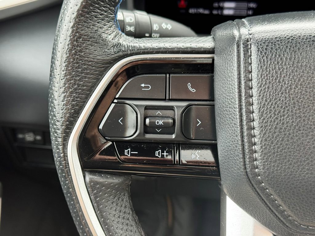Used 2023 Toyota Tundra Platinum AWD/4WD image 28