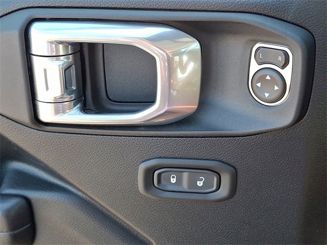 Used 2021 Jeep Wrangler Sport image 21