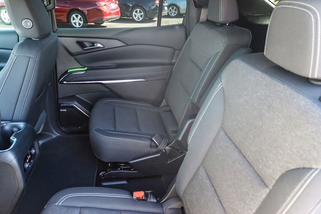 New 2026 Chevrolet Traverse LT w/ Enhanced Driving Package image 17