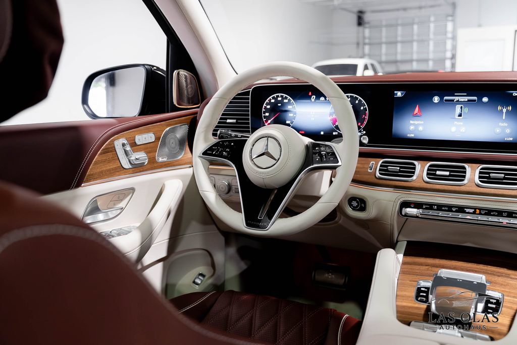 Used 2026 Mercedes-Benz Maybach GLS 600 4MATIC image 33