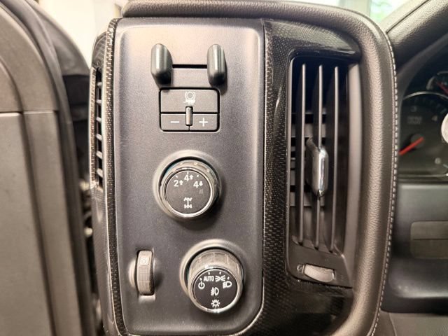 Used 2015 Chevrolet Silverado 2500 LTZ AWD/4WD image 28