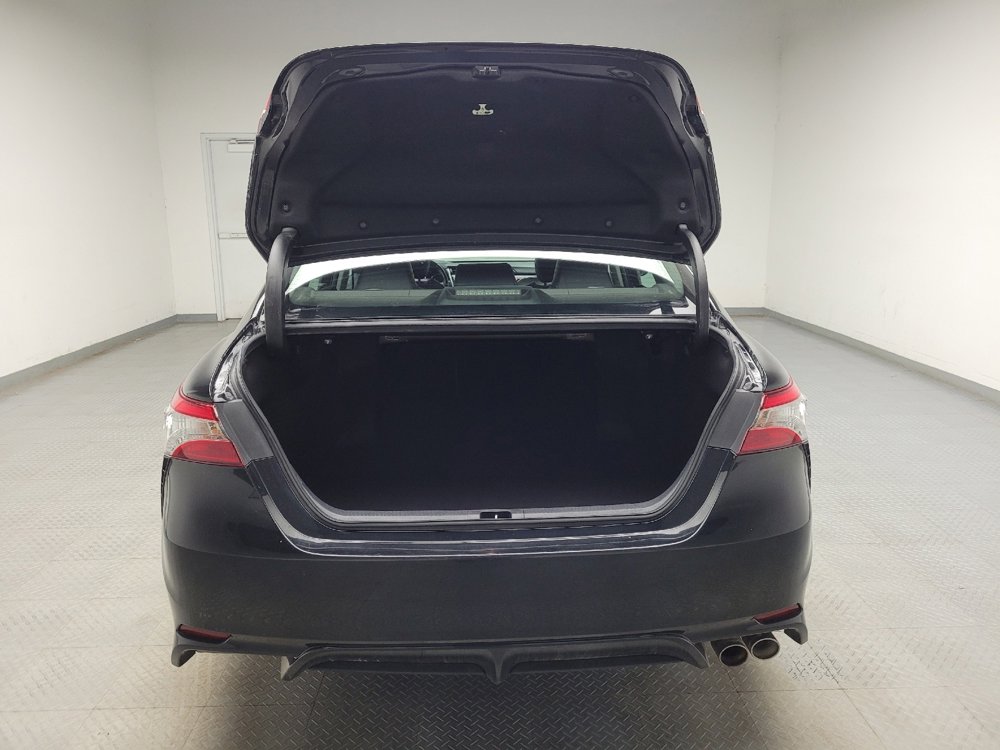 Used 2020 Toyota Camry SE image 29