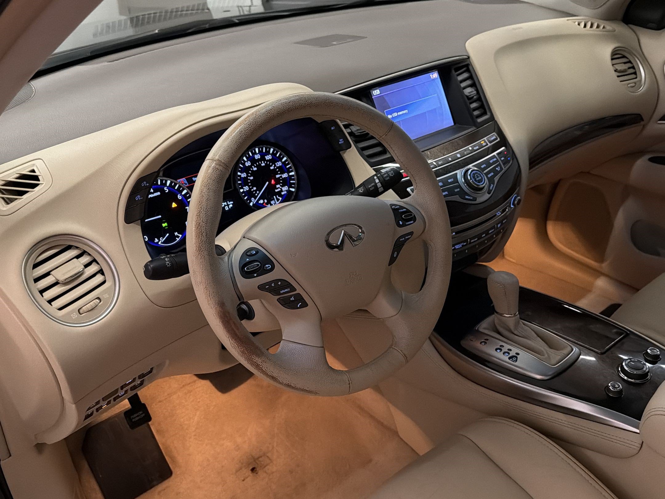 Used 2013 INFINITI JX35 FWD w/ Premium Pkg image 4