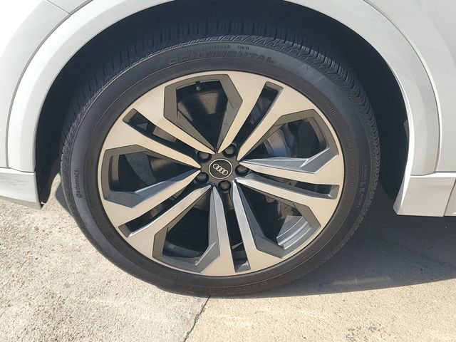 Used 2022 Audi Q8 Prestige w/ Prestige Package image 11