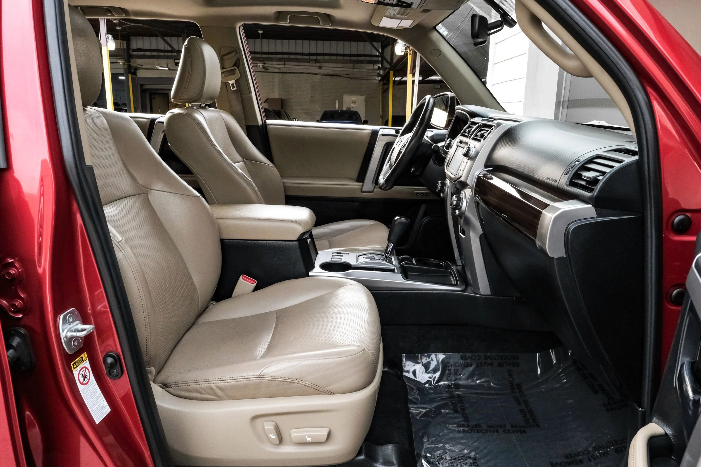 Used 2014 Toyota 4Runner Limited image 35