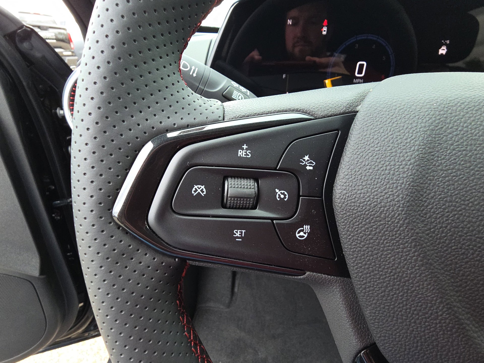 New 2026 Chevrolet Trax RS w/ Driver Confidence Package image 18