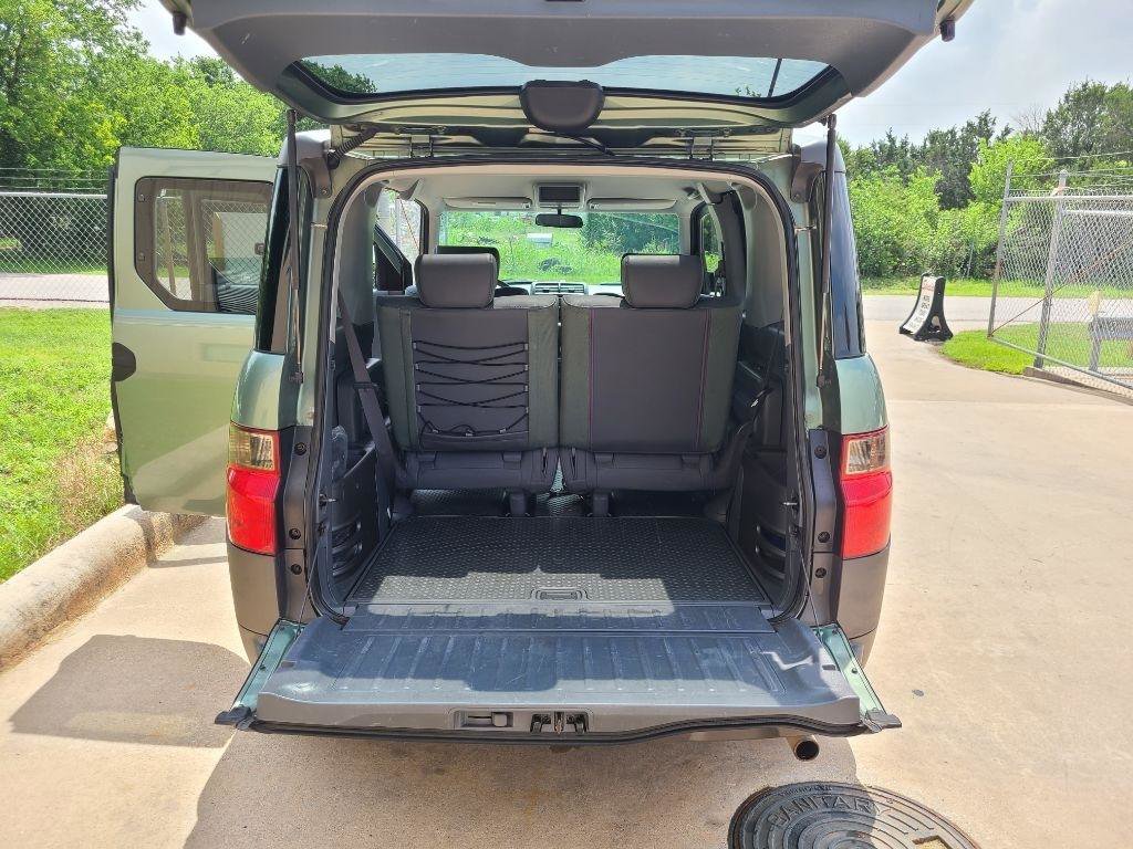 Used 2005 Honda Element EX image 12