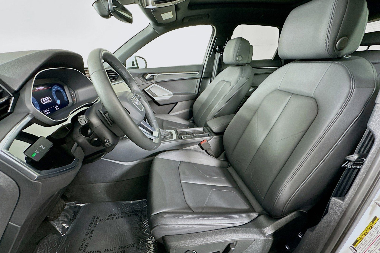 Used 2025 Audi Q3 2.0T Premium w/ Convenience Package image 18