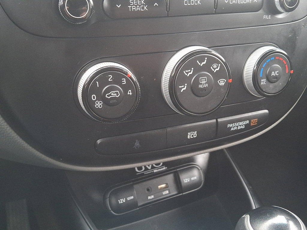 Used 2015 Kia Soul image 29