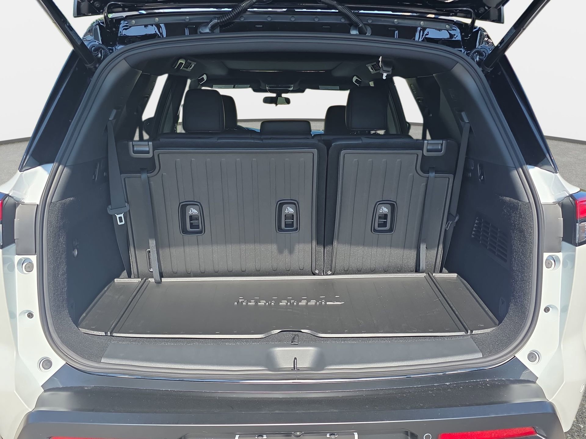 New 2026 Nissan Pathfinder Rock Creek AWD/4WD image 12