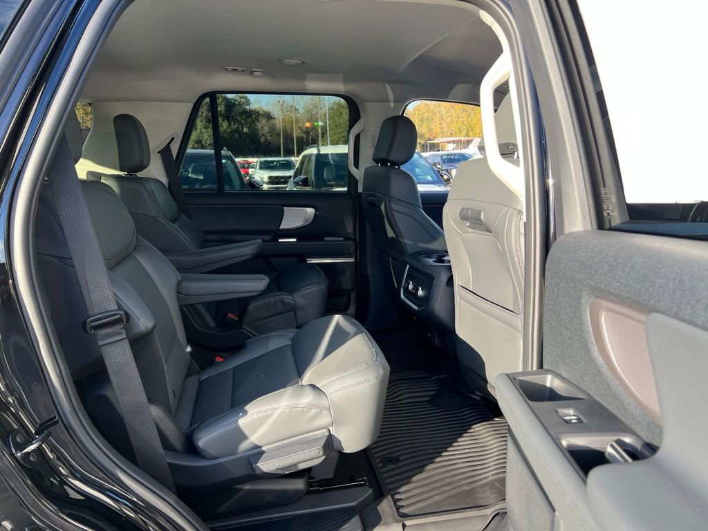 New 2026 Ford Expedition Active image 23