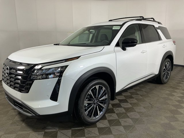 New 2026 Nissan Pathfinder Platinum AWD/4WD image 3