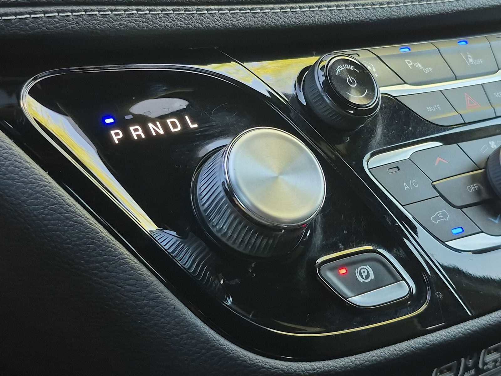 Used 2021 Chrysler Pacifica Touring-L w/ S Appearance Package image 19