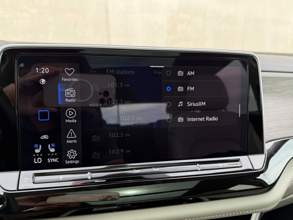 Certified 2025 Volkswagen Atlas SEL image 14