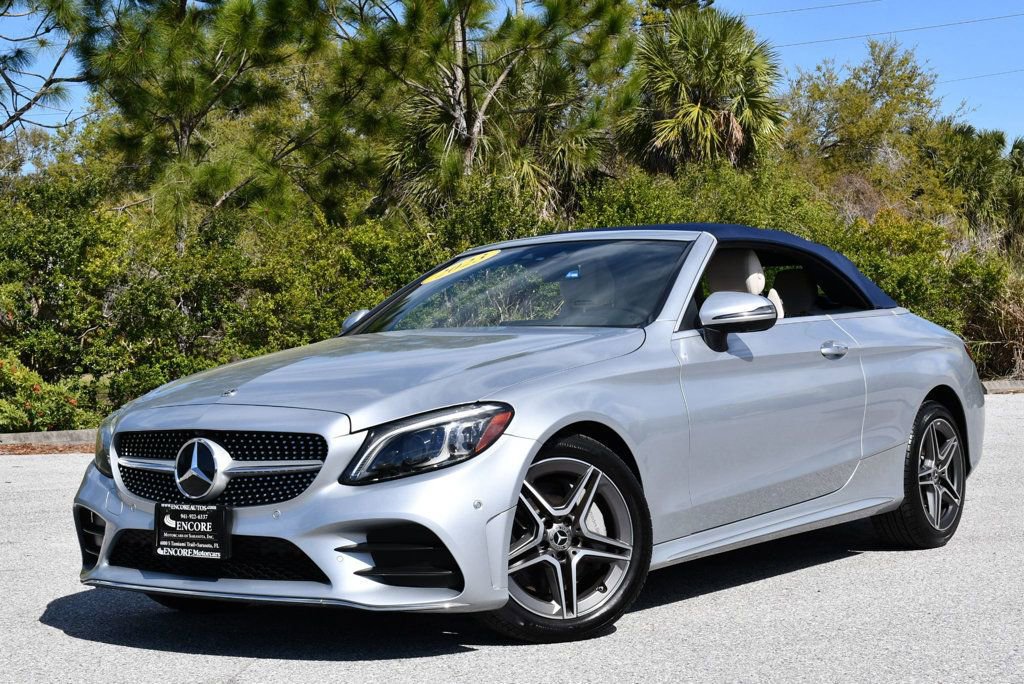 Used 2023 Mercedes-Benz C 300 4MATIC Cabriolet image 2