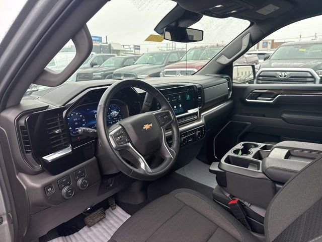 Used 2025 Chevrolet Silverado 1500 LT image 10