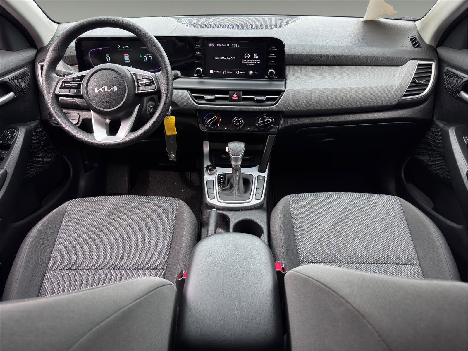 Used 2024 Kia Seltos LX image 25