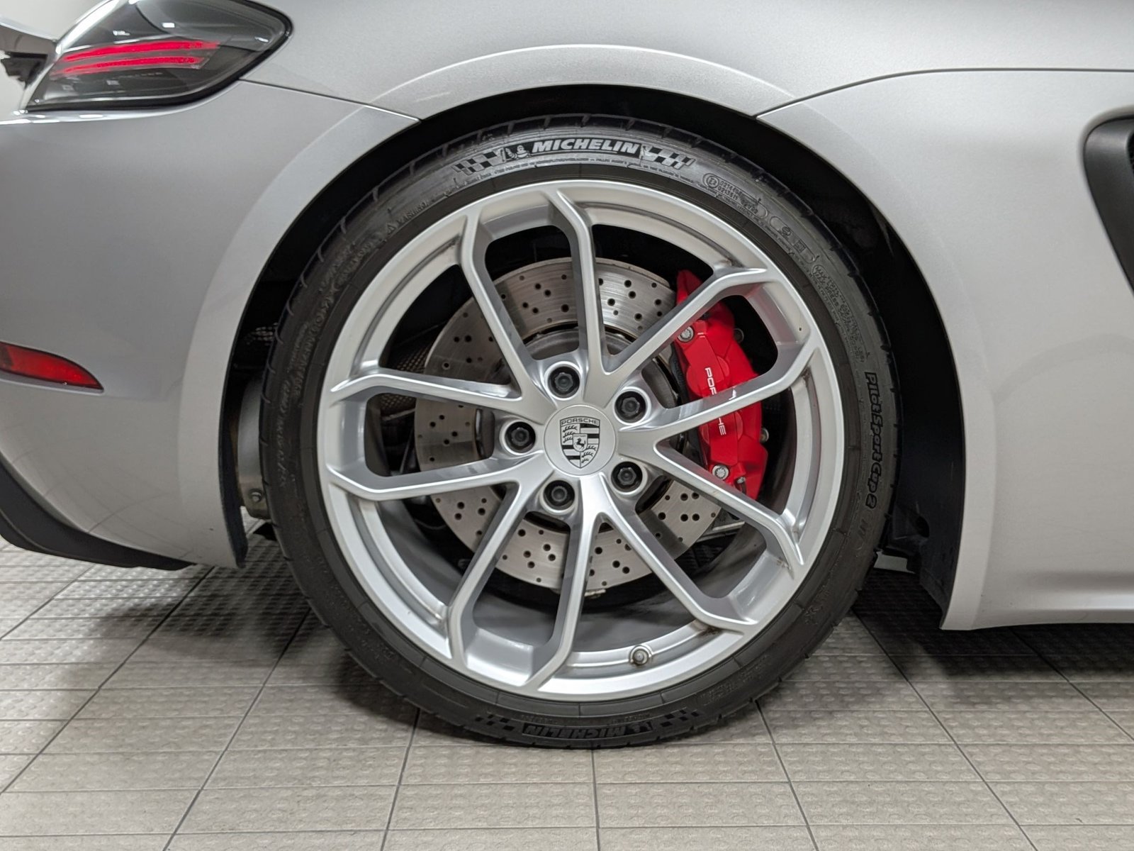 Certified 2021 Porsche 718 Boxster Spyder RWD image 23