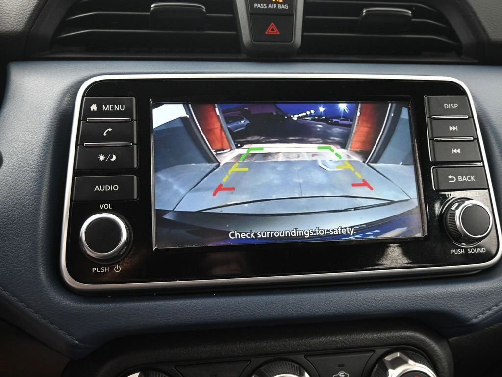 Used 2025 Nissan Versa SV image 29