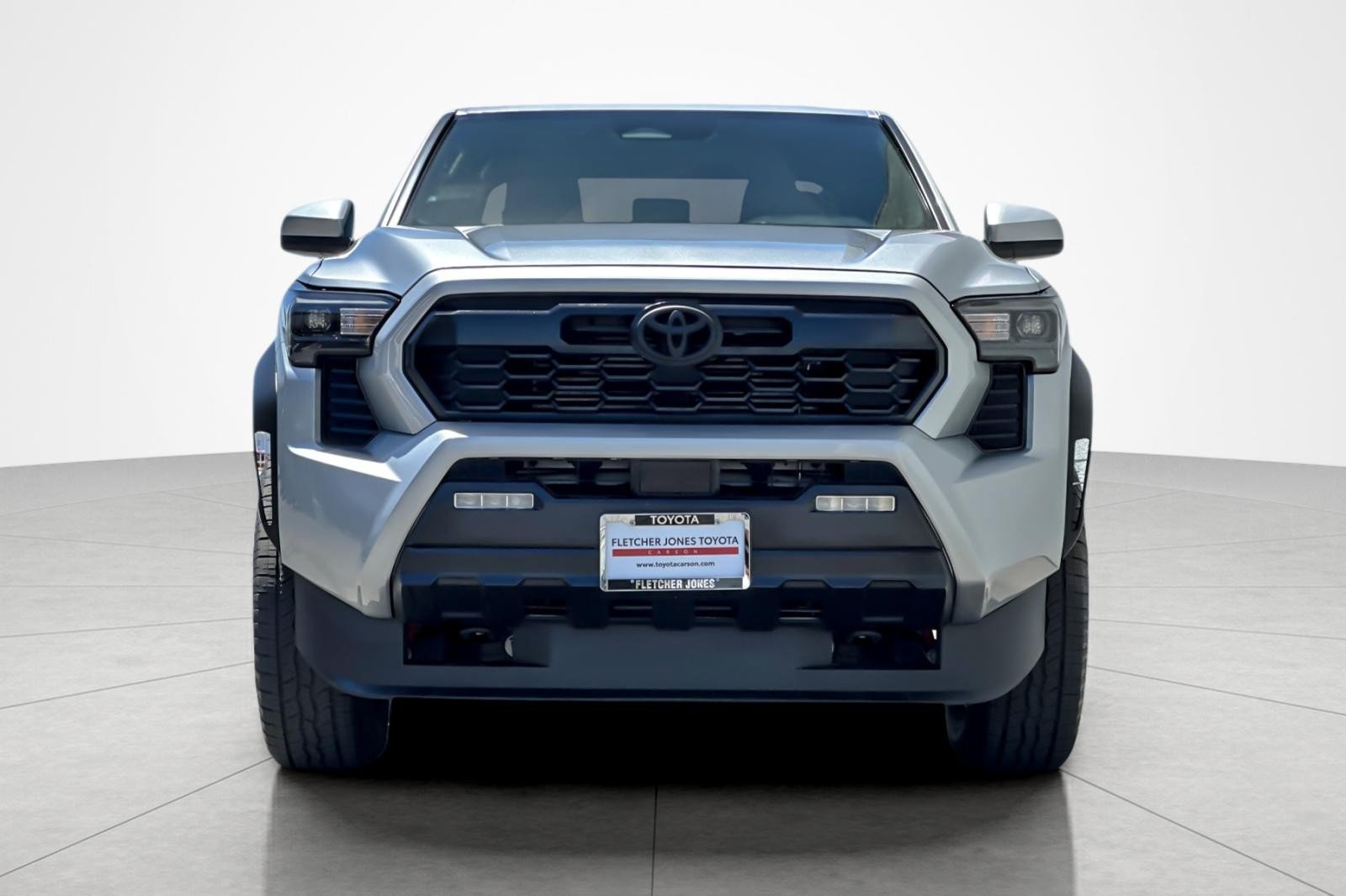 Certified 2025 Toyota Tacoma TRD Off-Road AWD/4WD image 8
