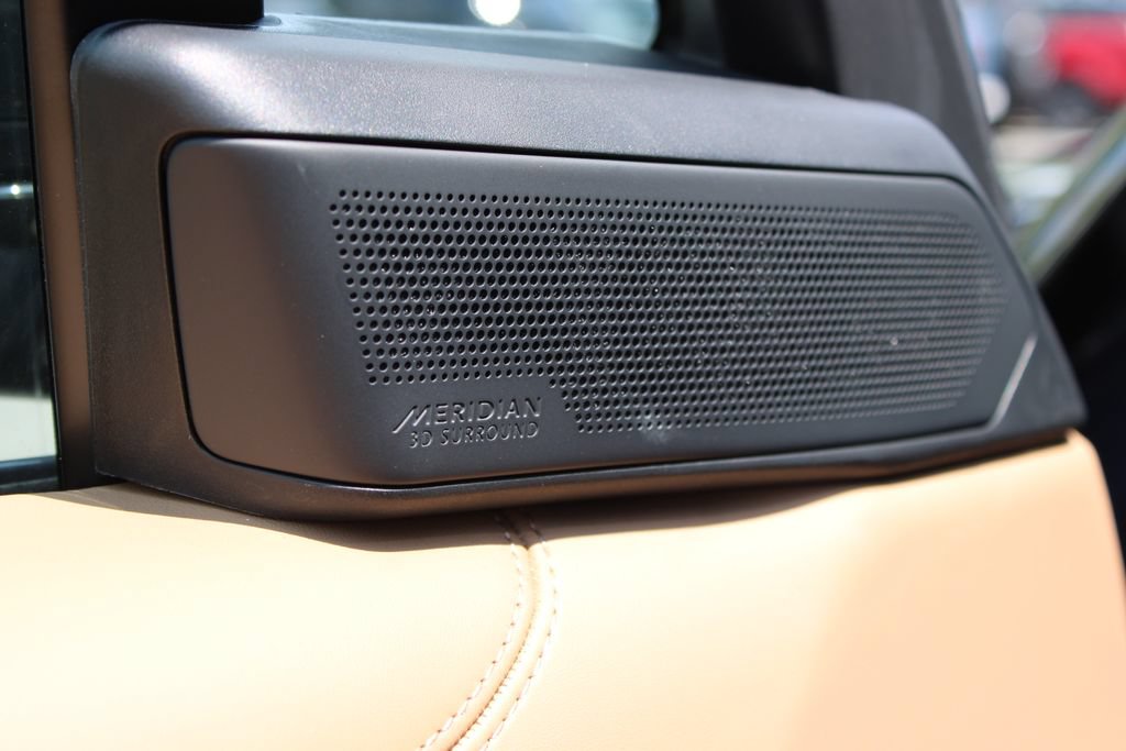 New 2026 Land Rover Range Rover SE AWD/4WD image 13