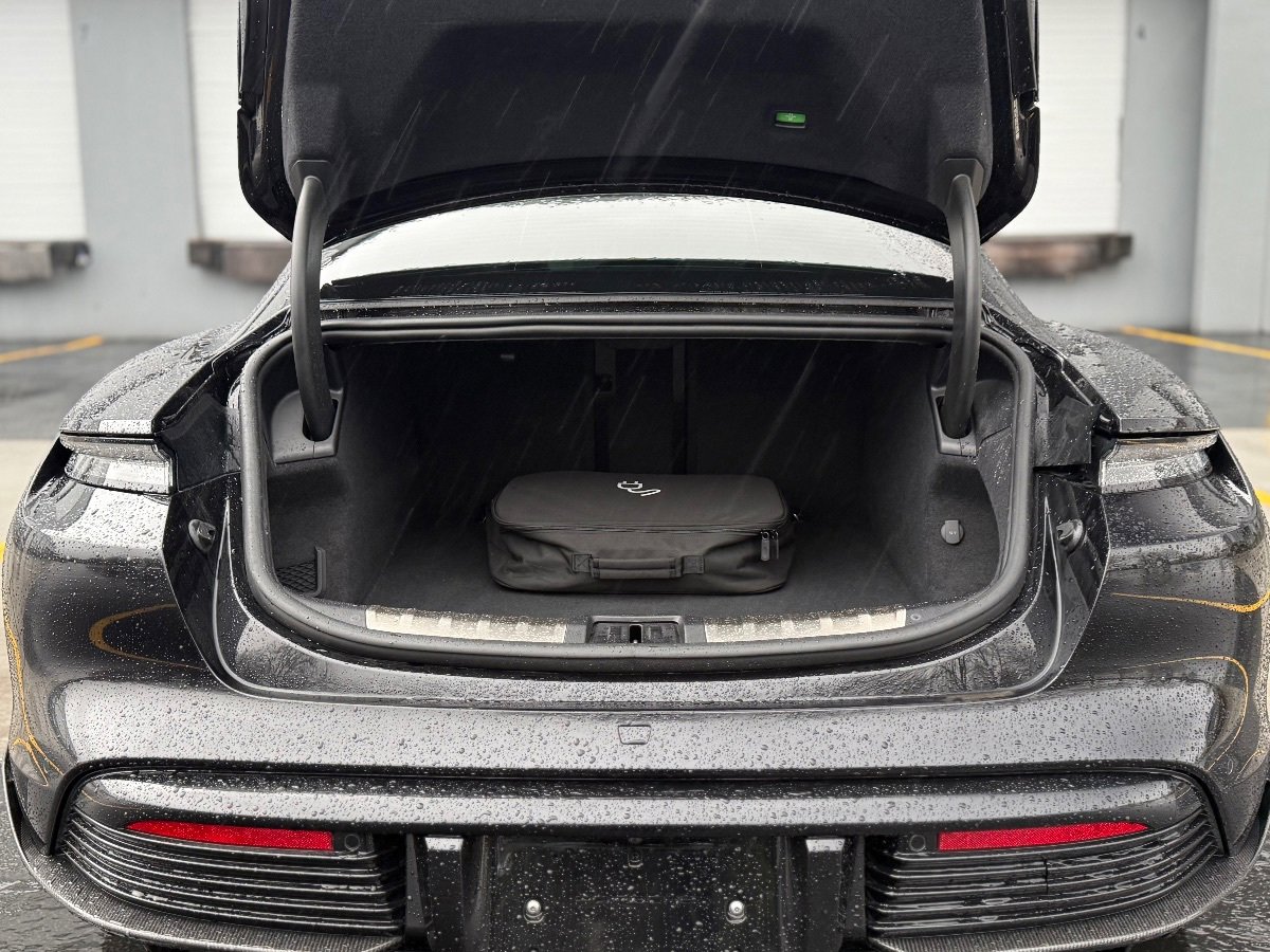 Used 2020 Porsche Taycan Turbo image 31