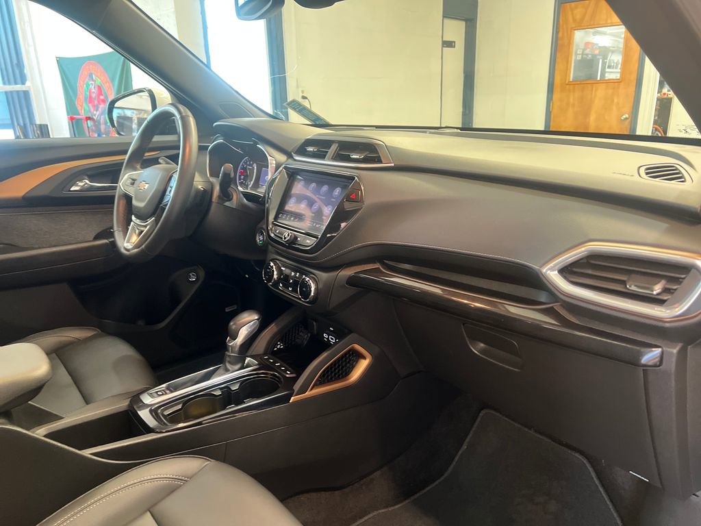 Used 2023 Chevrolet TrailBlazer ACTIV w/ Sun and Liftgate Package AWD/4WD image 41