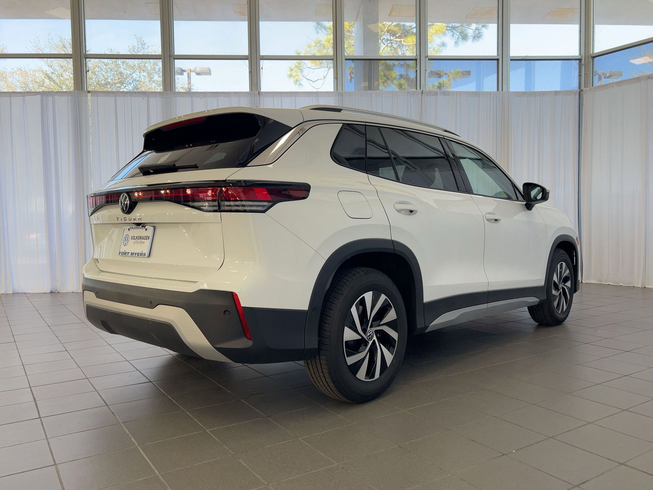 New 2026 Volkswagen Tiguan S image 9