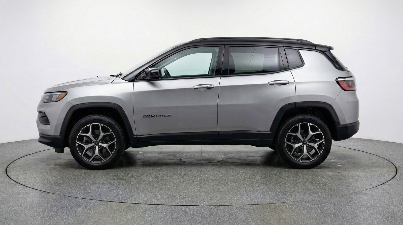 Used 2025 Jeep Compass Limited image 5