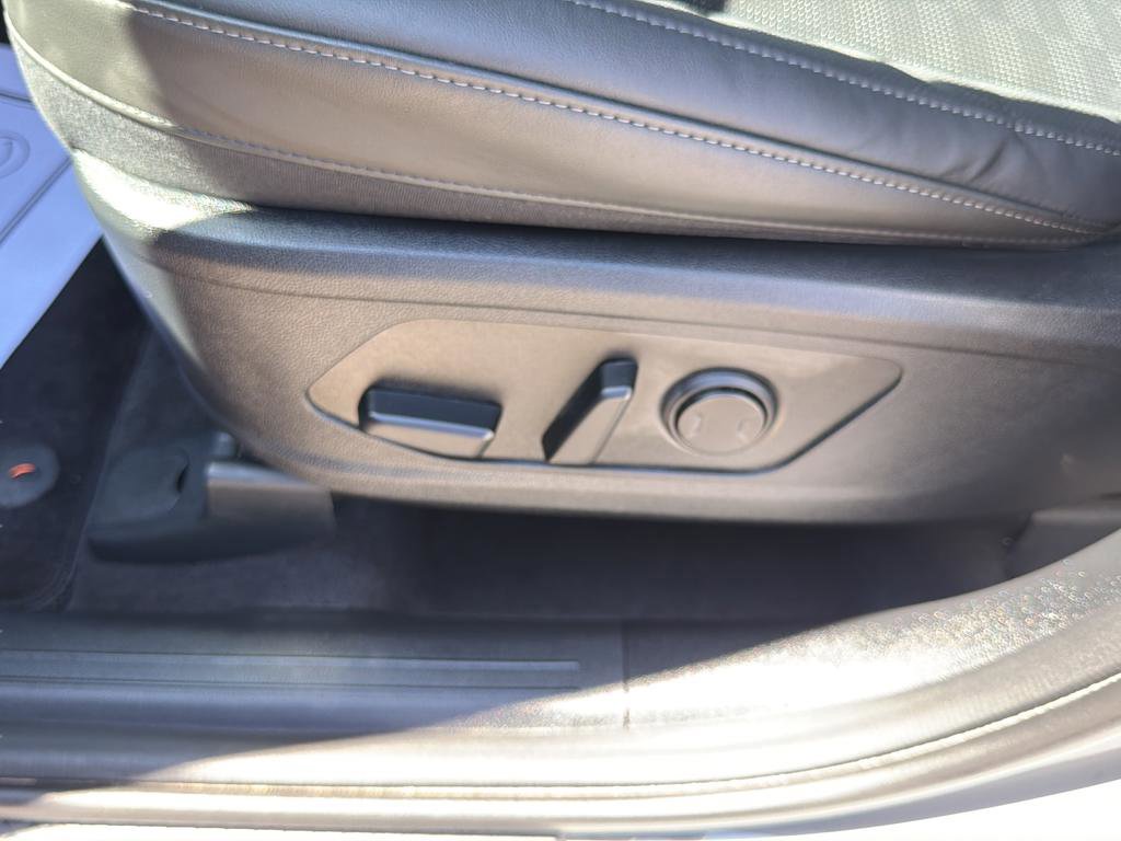 Used 2025 Kia Sorento S w/ Panoramic Sunroof Package FWD image 21
