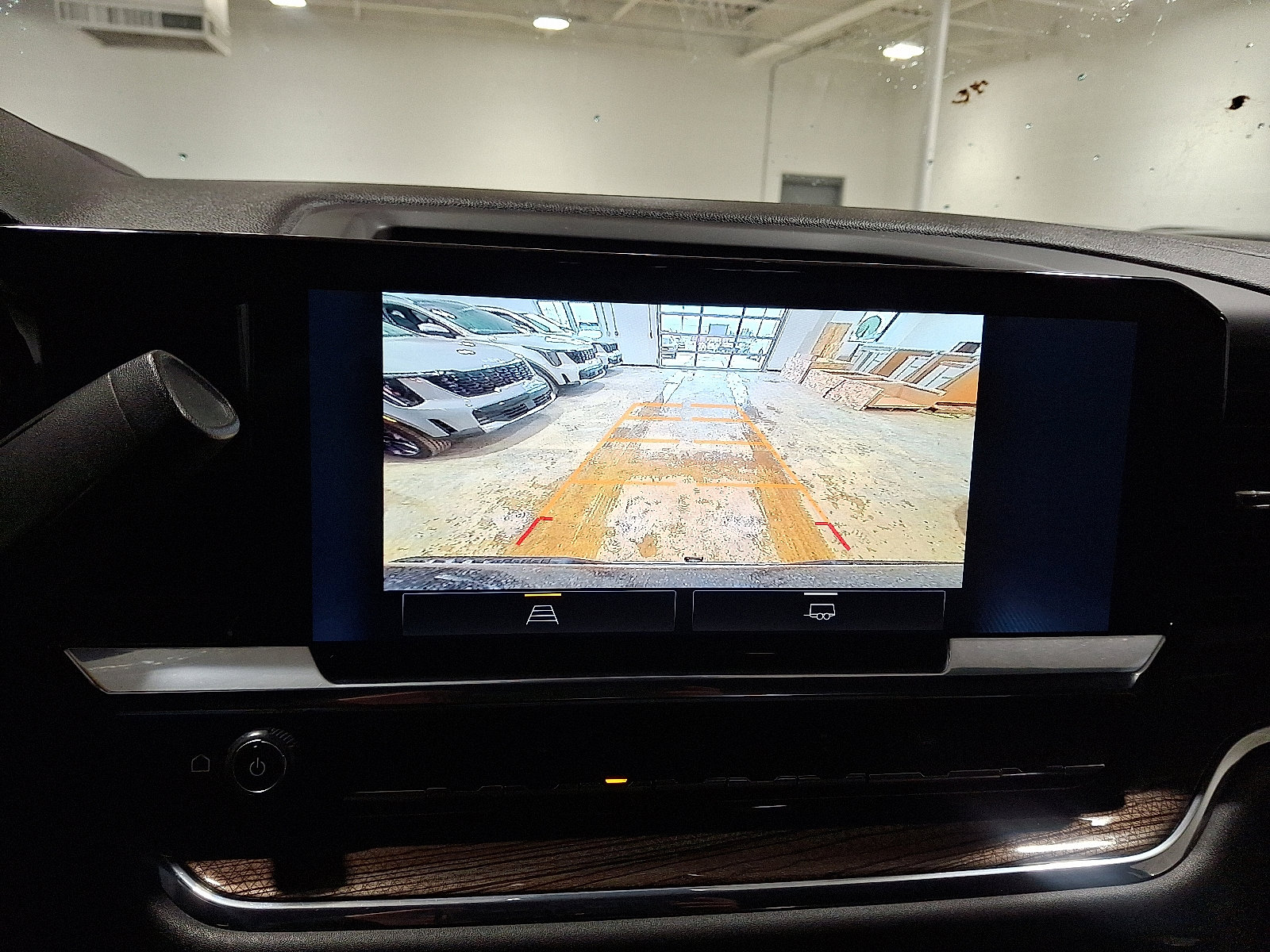 Used 2024 Chevrolet Silverado 1500 LT image 18