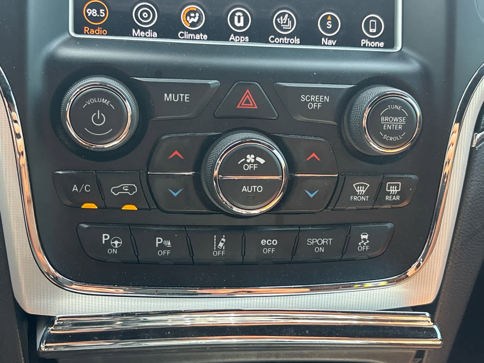 Used 2018 Jeep Grand Cherokee Summit w/ Platinum Series Group image 14