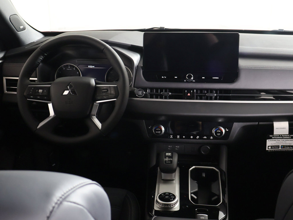 New 2026 Mitsubishi Outlander LE FWD image 34