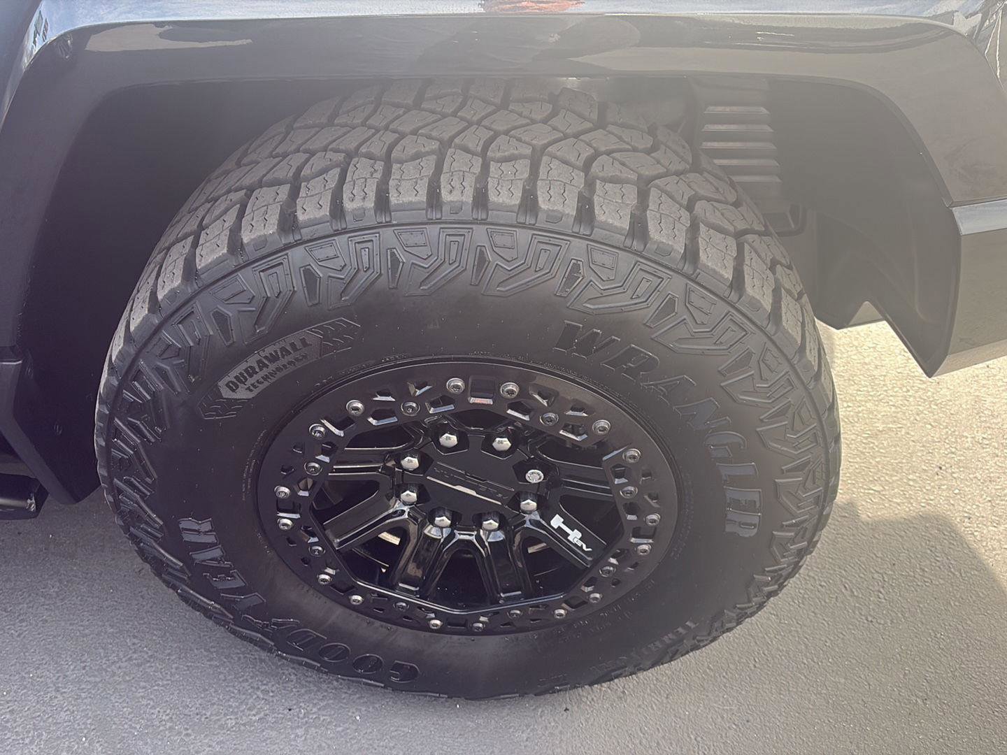 Used 2024 GMC Hummer EV 3X w/ Omega Edition image 28