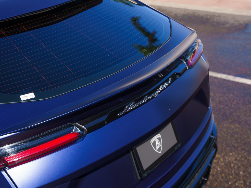 Used 2022 Lamborghini Urus AWD/4WD image 31