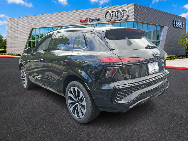 New 2026 Audi Q3 quattro 2.0T AWD/4WD image 3