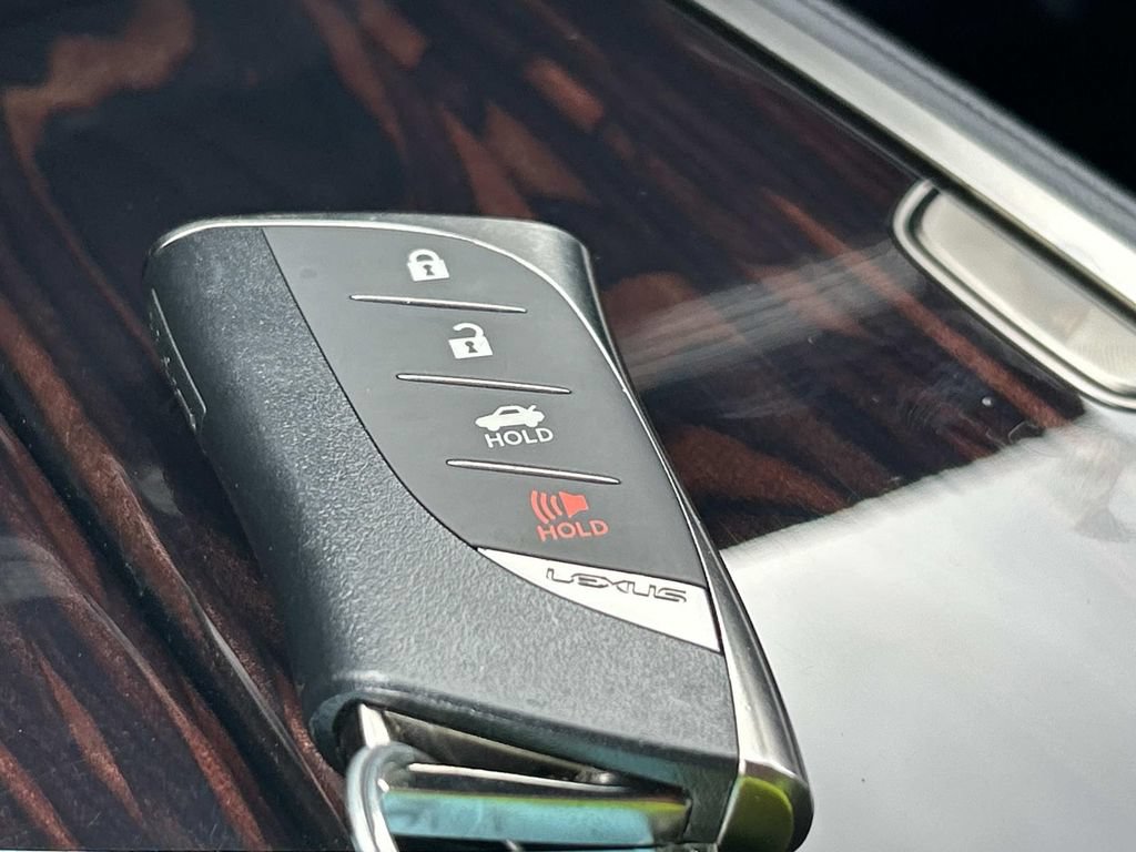 Used 2023 Lexus LS 500 AWD w/ Interior Upgrade Package image 40