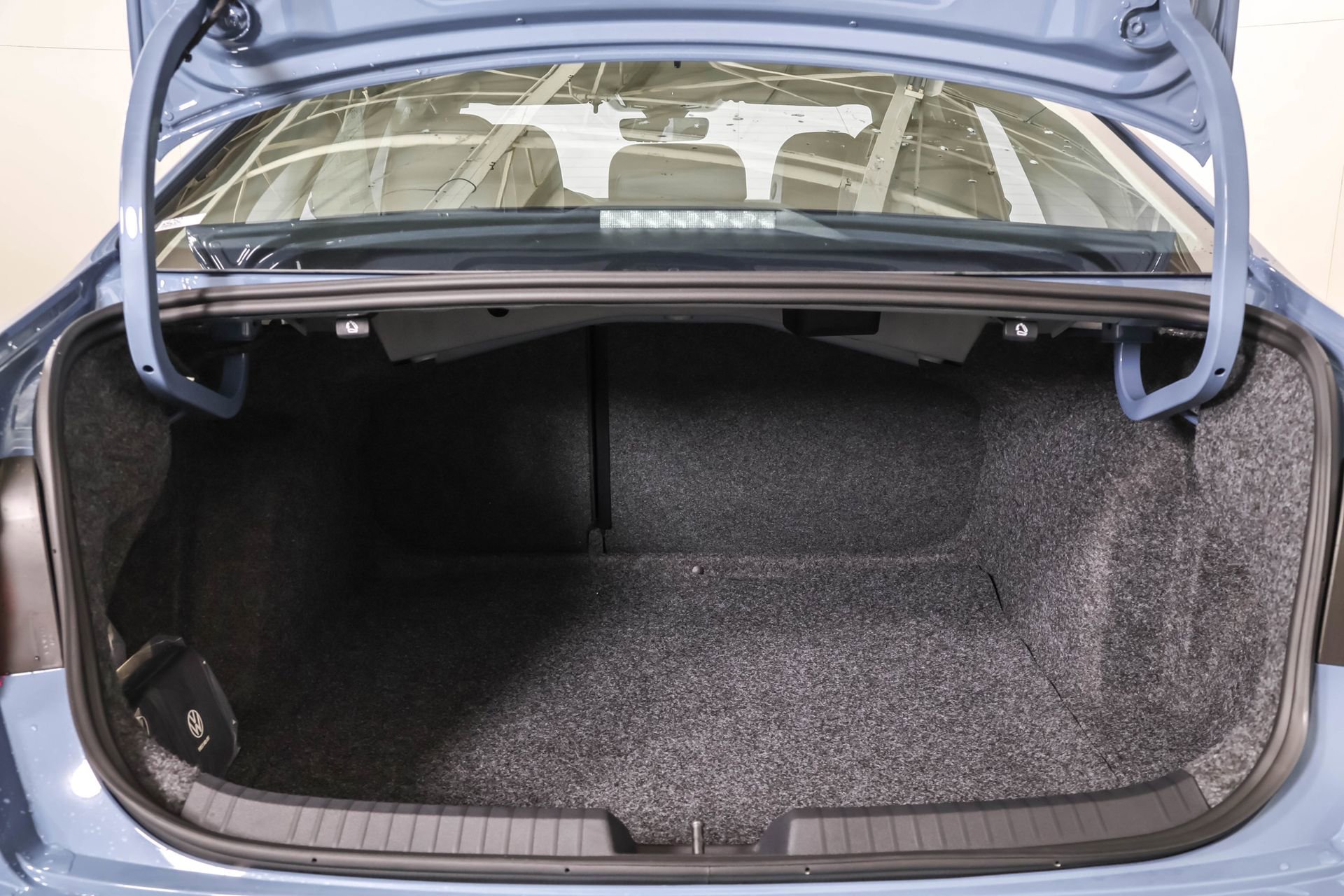 New 2026 Volkswagen Jetta SE FWD image 37