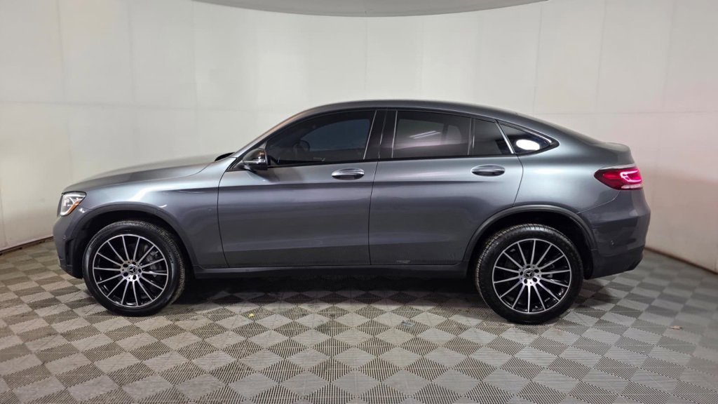 Used 2022 Mercedes-Benz GLC 300 4MATIC Coupe image 3