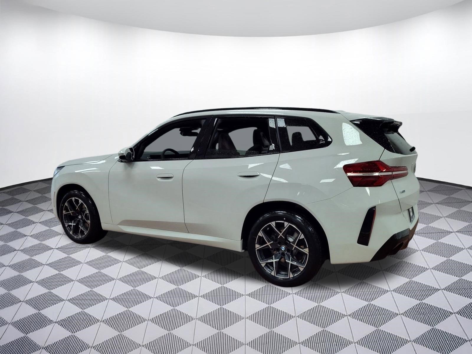 New 2026 BMW X3 xDrive30 w/ M Sport Package image 3