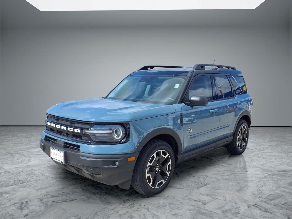 Used 2023 Ford Bronco Sport Outer Banks w/ Tech Package AWD/4WD image 3