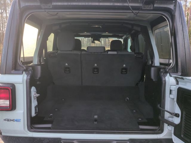 Used 2024 Jeep Wrangler Unlimited image 23