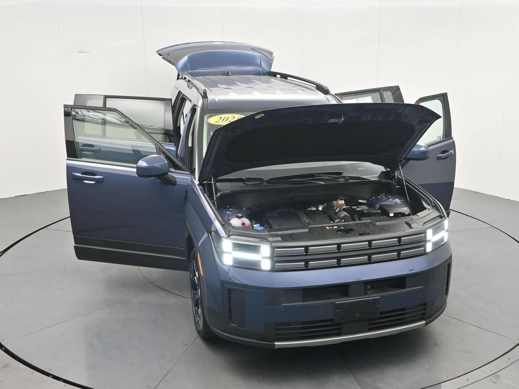 Used 2025 Hyundai Santa Fe SEL FWD image 40