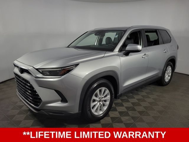 Used 2025 Toyota Grand Highlander FWD image 3