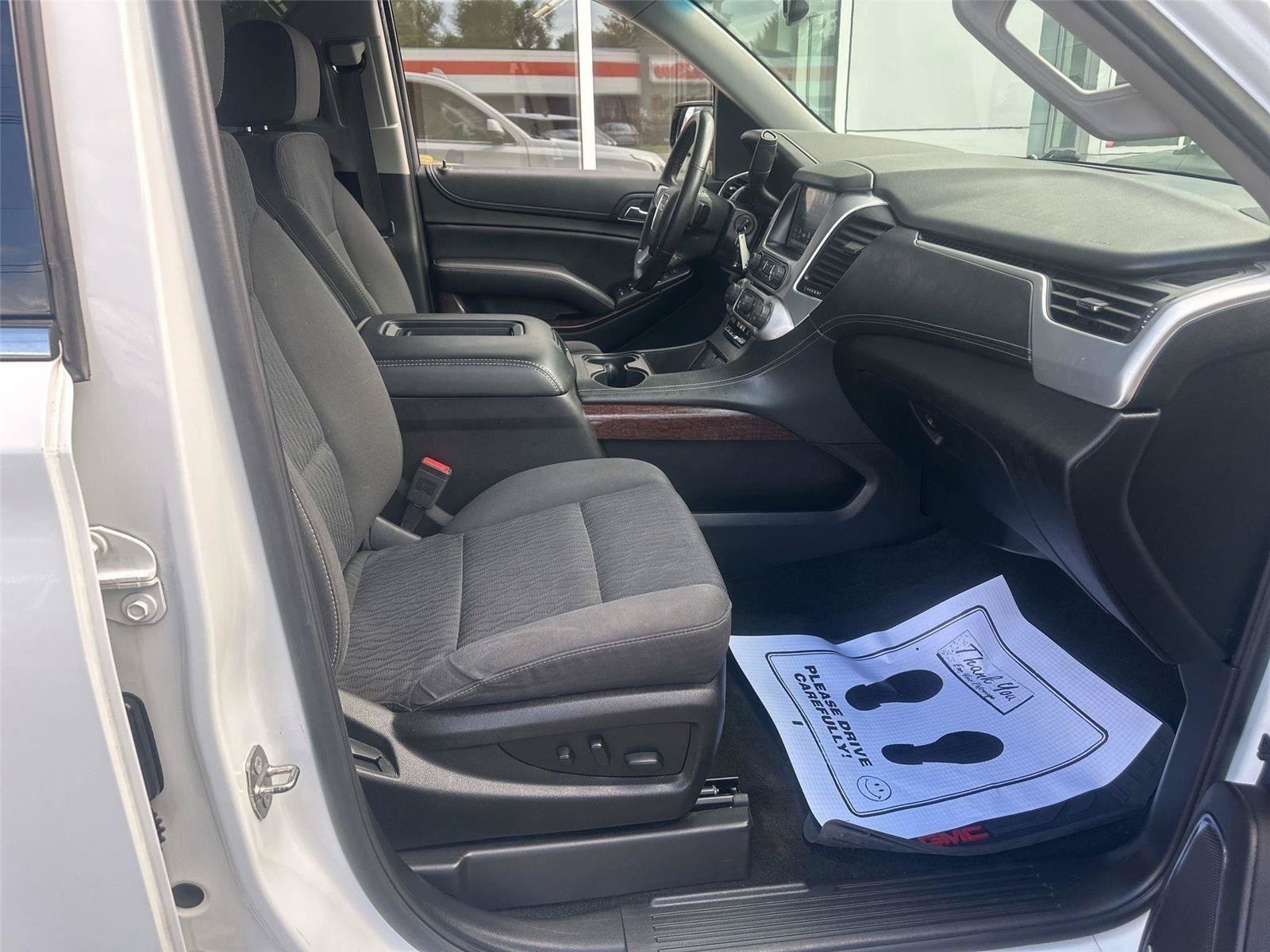 Used 2017 GMC Yukon SLE w/ SLE Value Package AWD/4WD image 8