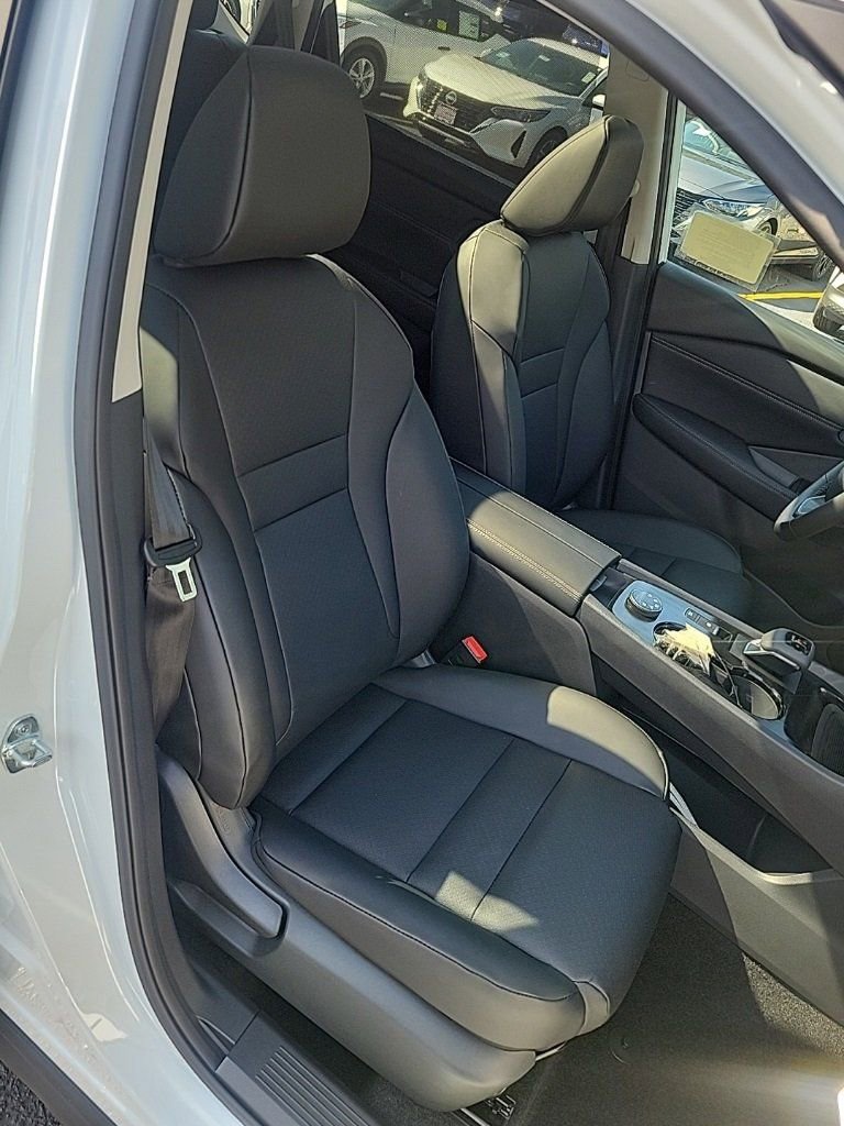 New 2026 Nissan Rogue SV w/ SV Premium Package image 31